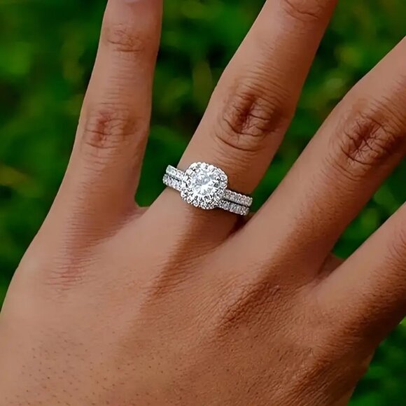 New Elegant 2 Piece Cubic Zirconia Alloy Ring Set - Picture 2 of 4